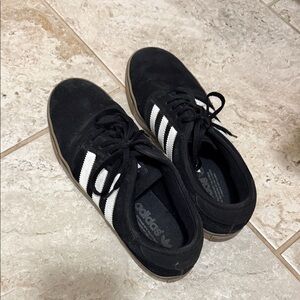 Adidas Men's Black and White Casual Sneakers